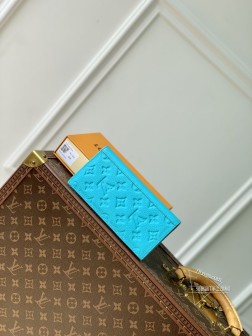 LV M11467 Monogram Eclipse Reverse帆布紧凑型钱包 - 灰色