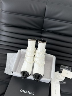 Chanel 24B秋冬新款靴!这双最新款的靴子太好看啦 最上面筒靴旁边的小logo给整体增加了小细 1284