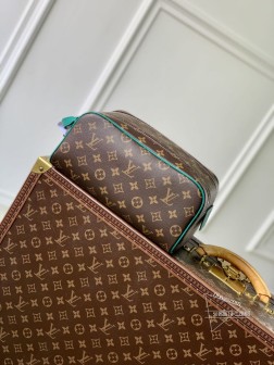 LV M12641 Dopp Kit 梳洗包 粒面Taurillon Monogram皮革 最高A货