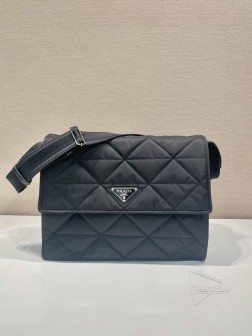 Prada普拉达 1BD256 菱格纹 单肩包 尼龙手工材质 代购