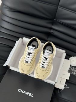 Chanel 25C新款熊猫运动休闲鞋百搭小白鞋 款式搭配不会出错撞色搭配活力满满啊 侧面压印log 174