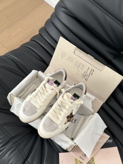 GGDB 小脏鞋新色出货啦!新款来袭 个性涂鸦,好看又百搭,细节拉满~今年最新版面 官网专柜限定款 757