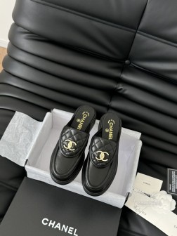 Chanel 25C新款书包扣半拖回归的经典书包扣设计 特别Vintage 复古味十足乐福鞋也长到了 881