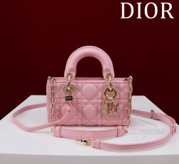 DIOR 超迷你lady d-joy-micro羊皮玫红型号0998Size：16.5610cm Internal Composition Leather with Velvet 内里：羊绒+皮