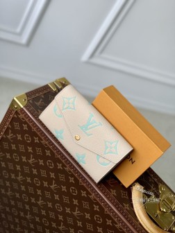 LV M81049 Monogram Empreinte 拉链钱包 抹茶绿 小牛皮