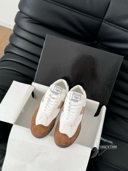 Chloe克洛依德训鞋最近最喜欢的款式了!今年被这双Chloe克洛伊蔻依德训鞋安利了!拿到的第一眼就 441