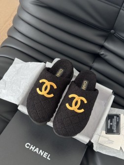 Chanel 新款毛毛拖鞋!这款毛拖真的是真太可爱了~柔软蓬松的毛毛,舒服暖脚!增高显腿长!秋冬搭配 1142