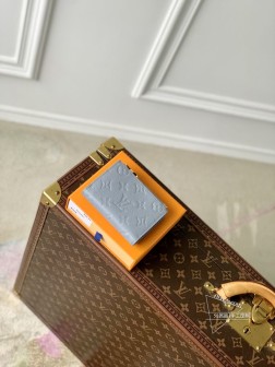 LV M83603雾霾蓝Portefeuil Lisa 钱夹 Monogram帆布 带硬币口袋