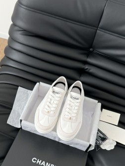 Chanel 24K新款运动休闲鞋百搭小白鞋 款式搭配不会出错撞色搭配活力满满啊 侧面注塑logo 1220