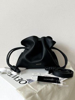LOEWE 福袋 Flamenco 小号 黑色 皮质 大容量抽绳包