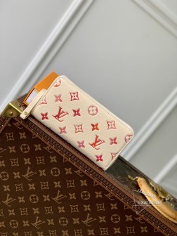 LV M83505 Zippy Wallet 羊羔皮革 Monogram图案 高仿