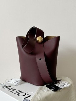 LOEWE  pebble 水桶包 M 中号 酒红 纳帕牛皮 经典设计