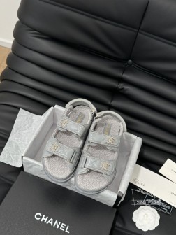 发泡大底版本 Chanel 24新款羊毛魔术贴凉鞋系列秋冬羊毛系列版本高版本 内里全羊毛 Size3 1169