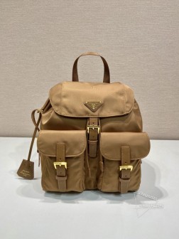 Prada普拉达 1BZ677金扣背包 进口尼龙面料 经典设计 图片