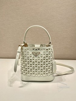 Prada普拉达 1BA217 镂空水桶包 经典几何图案 现代风格 代购