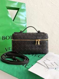 BV vanity 编织小盒子包 巧克力色 新款 2023