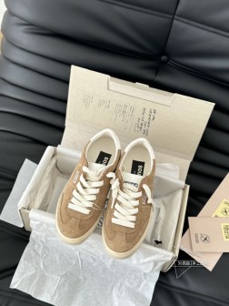 GGDB 小脏鞋新色出货啦!新款来袭 个性涂鸦,好看又百搭,细节拉满~今年最新版面 官网专柜限定款 1361