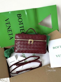 BV vanity编织小盒子包 酒红色 2023新款
