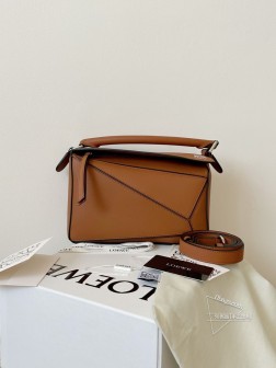 平纹棕(白标)小号24cm Bag-品牌it bag,材质舒适