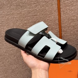 款式Style :225 CHYPRE SANDAL 老舅鞋颜色Colour:水晶蓝Bleu Cri 330