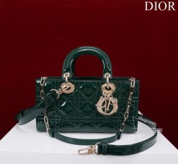 DIOR 0998-Lady-Joy漆皮L Size 2613.55cmM Size：21126.5cmS Size：16.5610cm Internal Composition Leather with Velvet 内里：羊绒+皮