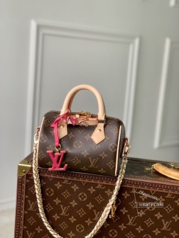 LV M46970 2024中国七夕限定 Speedy 18 针对日常需求,拆卸皮革肩带