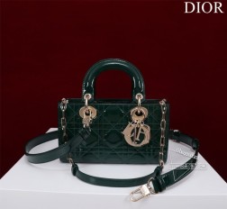 DIOR 0998-Lady-Joy漆皮L Size 2613.55cmM Size：21126.5cm Internal Composition Leather with Velvet 内里：羊绒+皮
