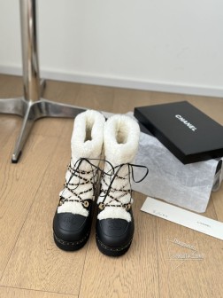 Chanel 雪地靴 秋冬暖心推荐 高品质认准我家实拍 穿腻了毫无特色的ugg 不妨来买这款,超级仙 1411