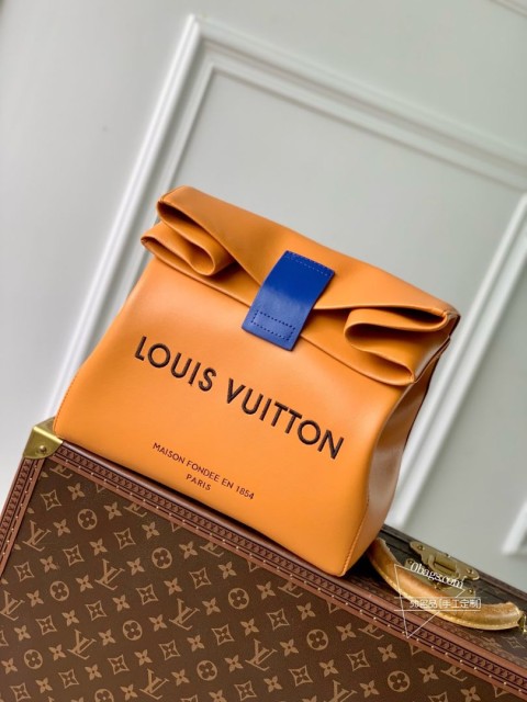 LV M24578 Sandwich 手袋 | 柔软牛皮革 | 品牌购物袋