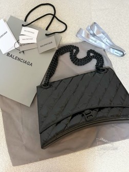 Balenciaga Crush 大号斜纹链条包 油蜡爆裂皮纹 黑枪