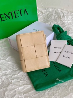 BV大格子短夹钱包 货号：高仿 燕麦色 小羊皮材质