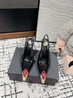 Saint Lauren YSL25早春新品小方头宝石高跟鞋Ysl走秀款高跟鞋 各种小裙子搭配起来 733