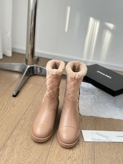 Chanel 雪地靴 秋冬暖心推荐 高品质认准我家实拍 穿腻了毫无特色的ugg 不妨来买这款,超级仙 1356