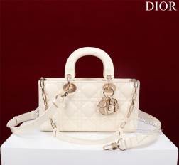 DIOR M0998-Lady-Joy漆皮L Size 2613.55cmM Size：21126.5cm Internal Composition Leather with Velvet 内里：羊绒+皮