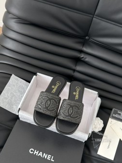 Chanel 25C新款拖鞋春夏新款,高版本高品质。鞋面垫脚羊皮,真皮大底!Size35-39 其他 567