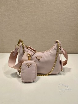 Prada 1BH204 nylon Hobo手拎包 金色五金 风靡时尚圈 复刻