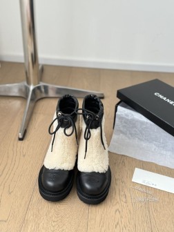 Chanel 雪地靴 秋冬暖心推荐 高品质认准我家实拍 穿腻了毫无特色的ugg 不妨来买这款,超级仙 1408