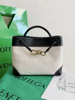 BV Andiamo 帆布拼牛皮小号包，黑色拼棕色做旧牛皮