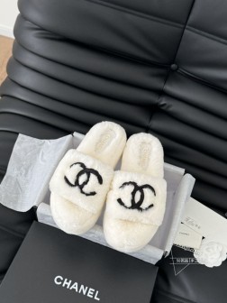 Chanel 24B新款毛毛拖鞋!这款毛拖真的是真太可爱了~柔软蓬松的毛毛,舒服暖脚!增高显腿长!秋 1474