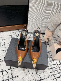 Saint Lauren YSL25早春新品小方头宝石高跟鞋Ysl走秀款高跟鞋 各种小裙子搭配起来 736