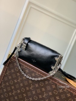 LV M25445 黑色 Slim Trunk 手袋 - 柔软牛皮革,铆钉边框,金属 S lock