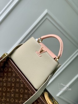 LV M81409 Capucines小号手袋 Taurillon皮革 翻盖顶级复刻