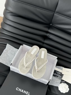高版本 Chanel 25C新品夹脚人字拖鞋!这一系列这真的是绝了 怎么会这么美!夏天真的是无敌搭配 754
