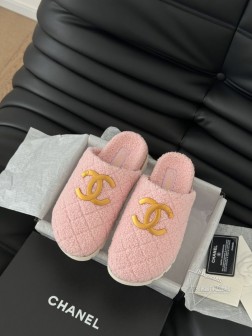 Chanel 24B新款毛毛拖鞋!这款毛拖真的是真太可爱了~柔软蓬松的毛毛,舒服暖脚!增高显腿长!秋 1139