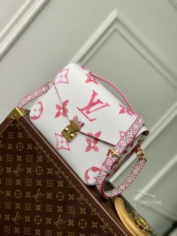 LV M23055 Pochette Metis帆布手袋Monogram水彩效果