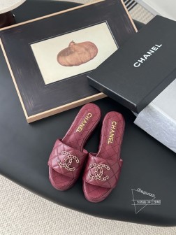 Chanel 小香25c新品菱格厚底松糕拖鞋夏天一定要入的拖鞋系列可文艺可时髦 穿搭率实在太高了 厚 76