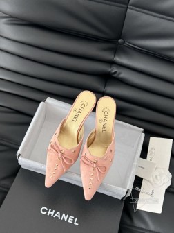 Chanel Vintage中古系列凉鞋简约而不简单的款,上脚特别显脚细。鞋面定制面,内里垫脚羊皮, 226