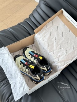 满邦单鞋 MM6 X Salomon 2024联名款休闲鞋各自品牌基因完美的糅合 不要太帅 原版开发 1296