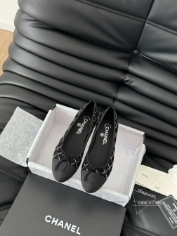 Chanel 新色芭蕾舞鞋原版11复刻 经典中的经典 无论搭配裤装还是裙装都是完美 小圆头的设计很 544