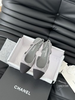 Chanel 经典slingback后空凉鞋前几年一直在做这个款今年我们还是重新购版,再次精细cop 676